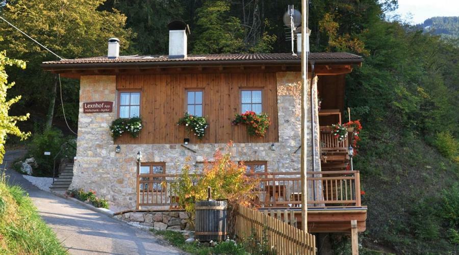 Lexnhof - Hofschank Montagna Luaran gambar